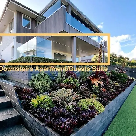 Fabulous Castor Bay 1 Bedroom With Views And Skytv